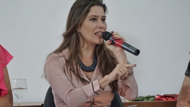 Empenho e boa vontade seriam suficientes para abrir creches para 1800 crianças, diz Júlia Lucy
