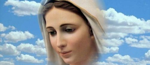 Você sabe como a Virgem Maria cuida de você no dia a dia?