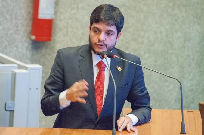 Deputado Delmasso pede a nomeação de administradores aprovados no concurso da secretaria de Saúde e de Economia