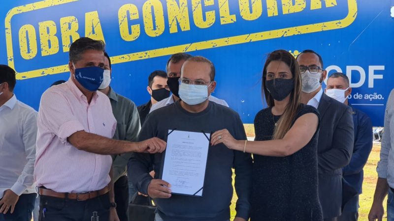 Flávia Arruda inaugura pavimentação que liga Rota do Cavalo ao Itapoã
