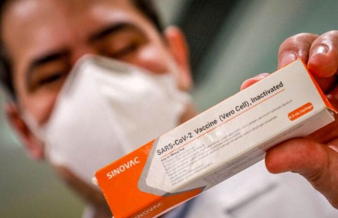 Vacina da Sinovac contra Covid tem 98% de eficácia: sem reação adversa