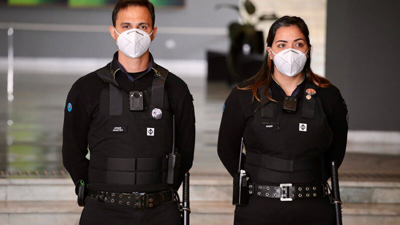 Projeto padroniza uniformes de policiais e bombeiros militares em todo o país