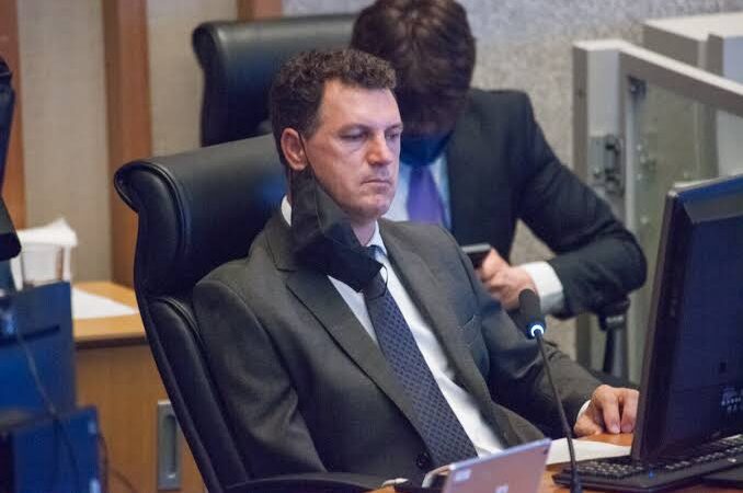 Deputado distrital cobra comprometimento de seus pares durante Sessão Plenária (veja vídeo)