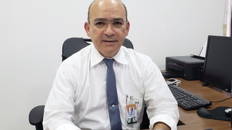 Dr. Gutemberg Fialho combate o Fake News da vacinação