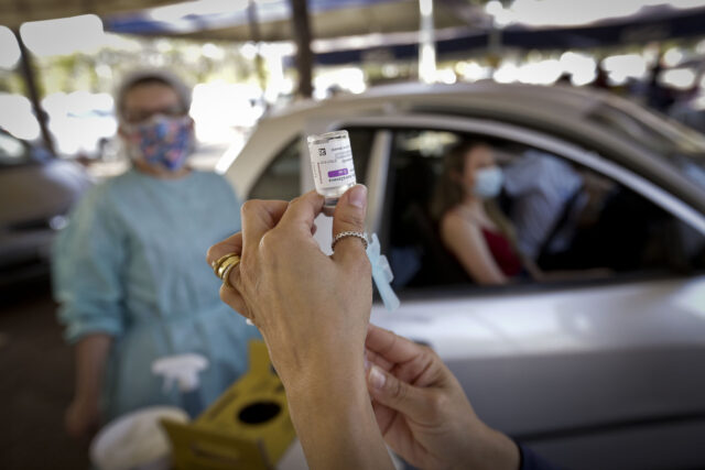 Saúde aplica mais de 113 mil doses de vacina em três dias