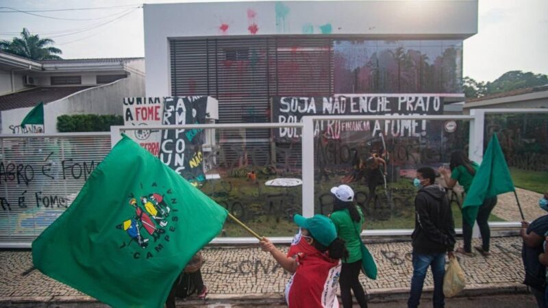 Sede da Aprosoja em Brasília é invadida e depredada