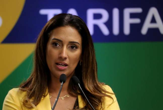 Ministra Flavia Arruda é afastada do governo Bolsonaro