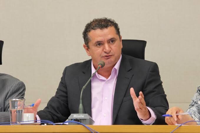 Deputado Reginaldo Veras: Ibaneis faz obras, mas não cuida das pessoas
