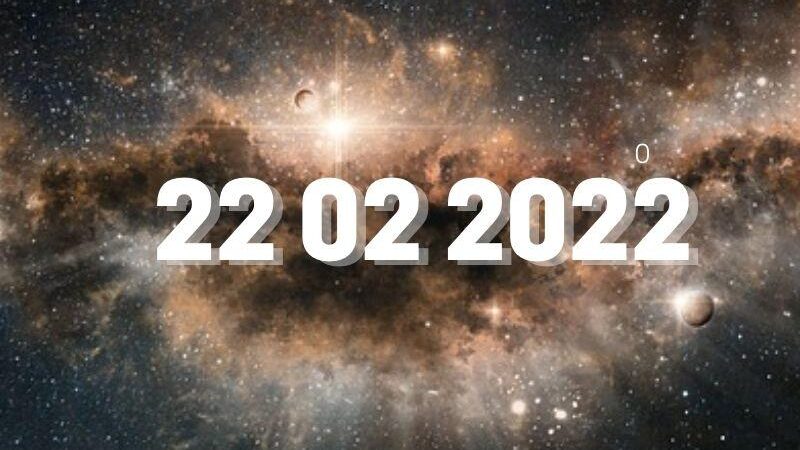 Data palíndromo 22 02 2022: místicos falam em abertura de portal
