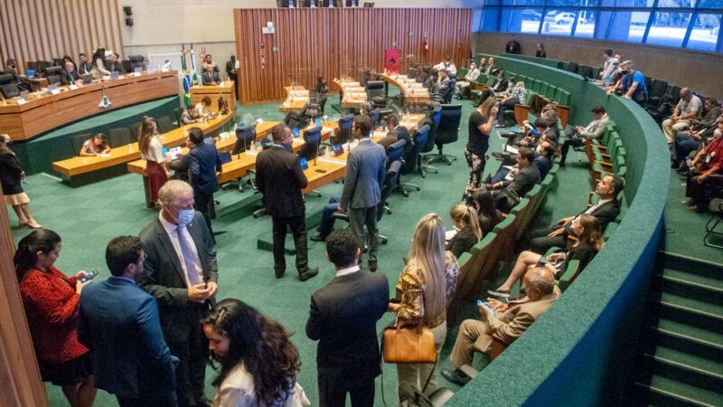 GDF pode deixar de acionar Justiça para cobrar dívidas de até R$ 30,4 mil 