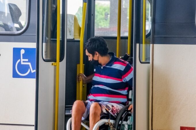 Mais de 57 mil pessoas no DF usam o cartão de transporte especial