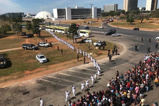 ATENÇÃO: Tem quase dois mil presos nas ruas do DF