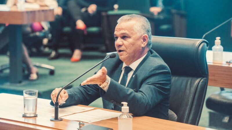 Deputado Pastor Daniel de Castro protocola projeto de Lei que garante 100% da arrecadação do couvert artístico para Músicos