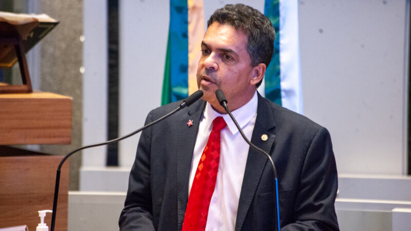 Ricardo Vale quer “frear armas” para combater violência contra mulheres