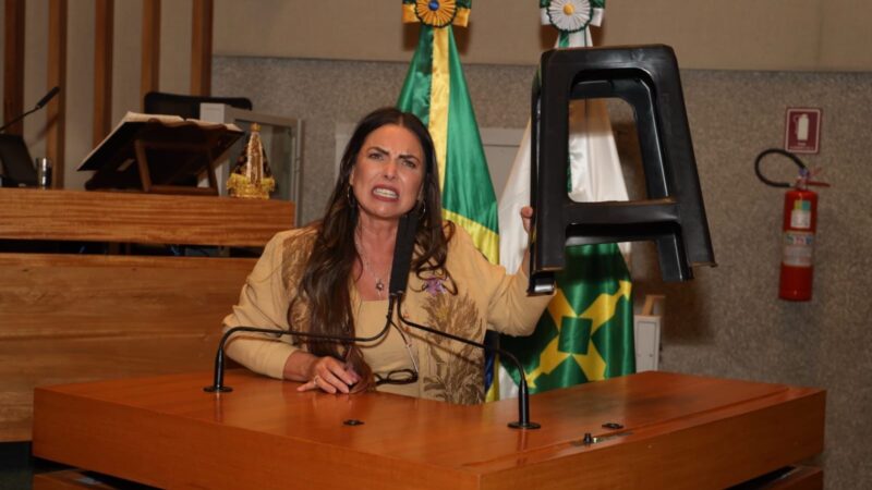 Paula Belmonte alerta: conta da compra do Banco Master pode sobrar para servidores aposentados