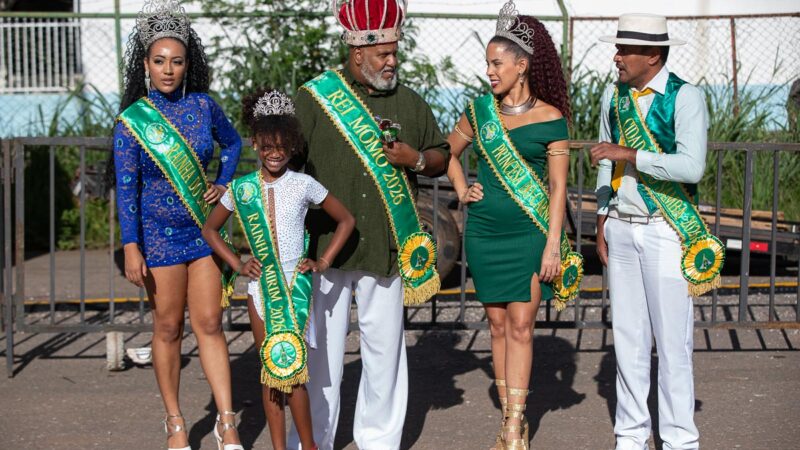 Unidos da Candanga realiza ensaio com presença do Reinado do Carnaval de Brasília neste sábado (11)