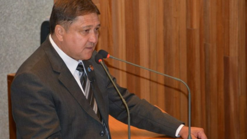 Cargos públicos para nora e genro: deputado distrital emprega parceiros dos filhos na CLDF